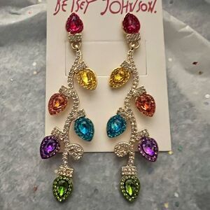 ❤️ Betsey Johnson stunning holiday lights crystal dangle earrings ❤️